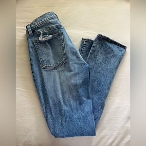 Abercrombie 90’s skinny jean